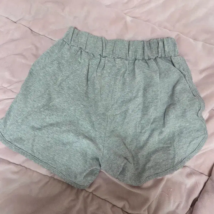 [SOLD OUT] 나이키 여성 트레이닝 반바지 그레이