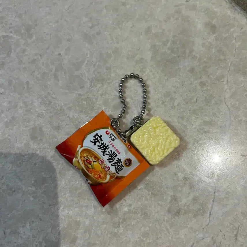 [BUNJANG] Nongshim Ramen Miniature Gacha Keychain Set / 농심 라면 미니어처 가챠