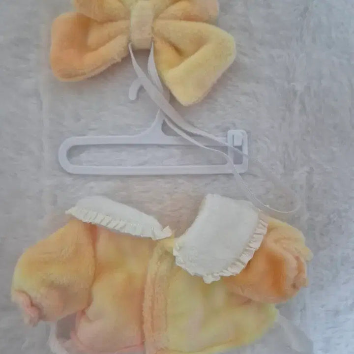 [BUNJANG] 20cm Doll Clothing Set - One-Piece Dress &amp; Ribbon Headband / 할인중) 20cm 솜인형 옷 팝니다.