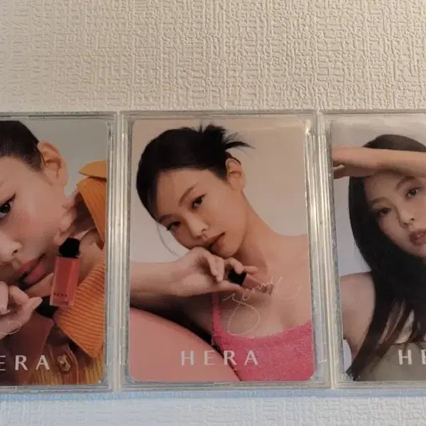 [BUNJANG] Hera Jennie Photocard Set (3 Types) / 헤라 젠니포토카드 3종