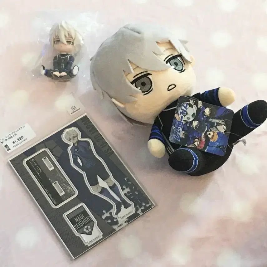 [BUNJANG] Blue Lock Nagi Seishiro Figure, Acrylic Stand, Plush Doll Bundle Set / 블루록 나기 세이시로 피규어 아크릴 스탠드 누이구루미 일괄