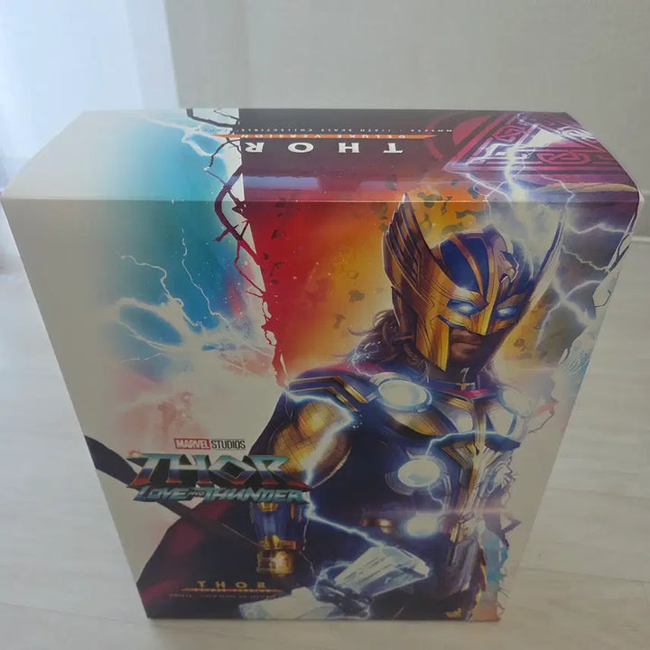 [BUNJANG] Hot Toys Thor Love and Thunder Deluxe Figure / 핫토이 러브앤썬더 토르 디럭스 판매합니다