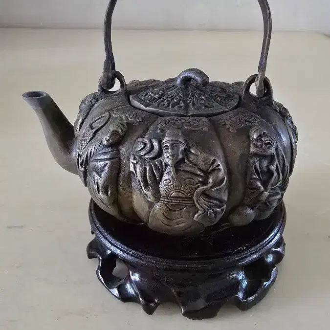 [BUNJANG] Bronze Pumpkin Teapot with Eight Immortals / 호박형 청동주전자