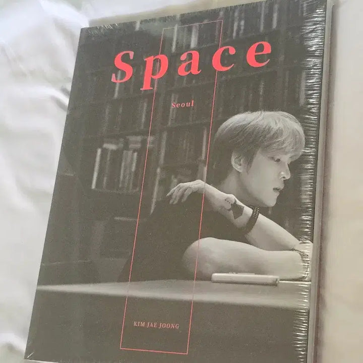 [BUNJANG] Kim Jaejoong Essay Space Seoul Photobook (Sealed) / [미개봉] 김재중 에세이 스페이스 서울 Space Seoul