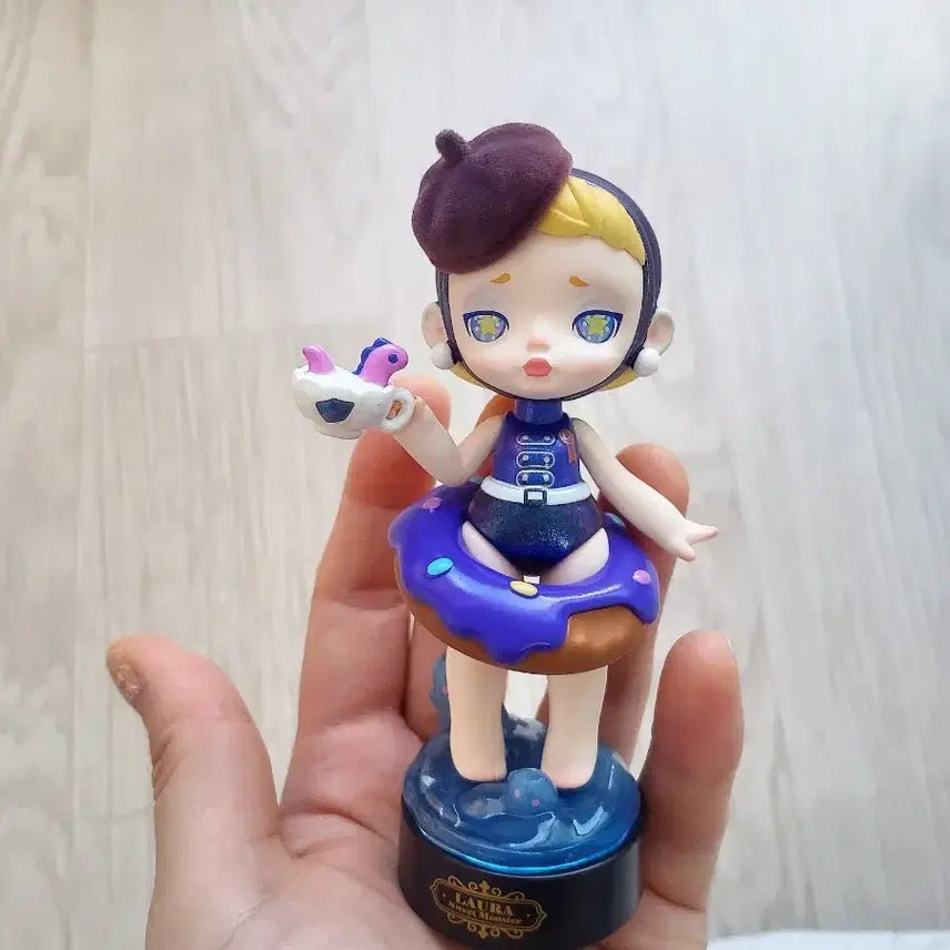 [BUNJANG] Rola Figure / 로라 피규어