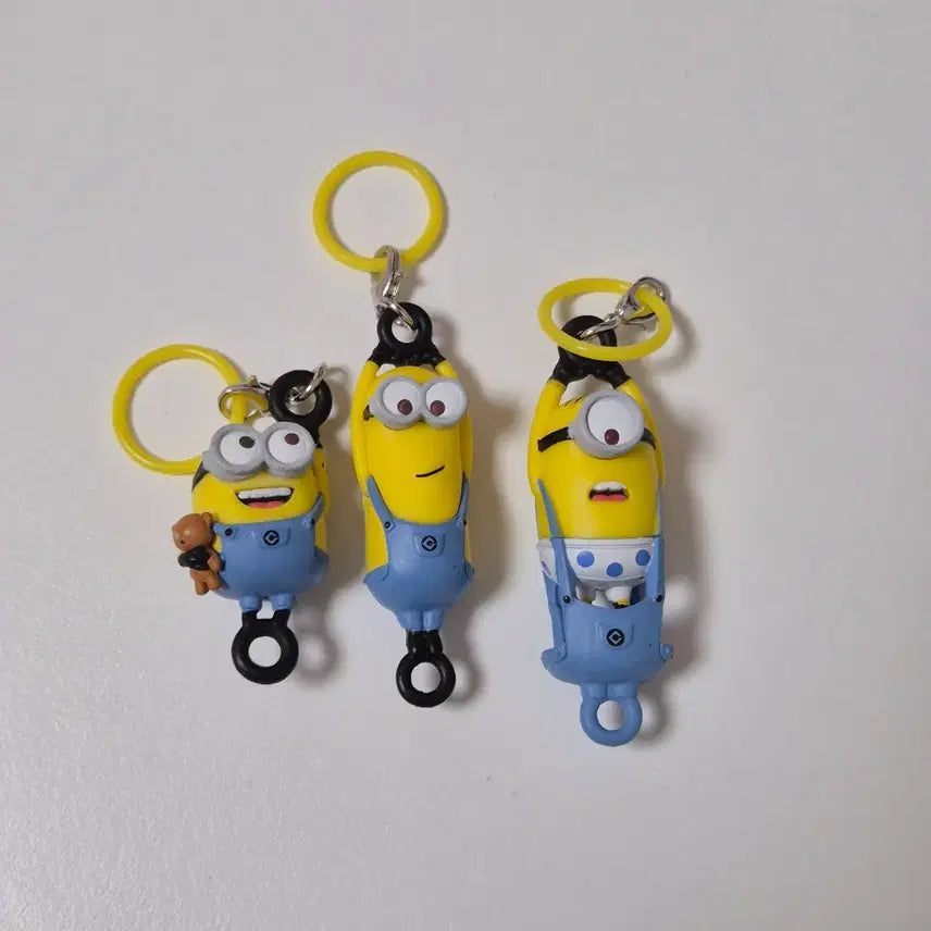 [BUNJANG] Minions Tsunagaring Mejirushicham Gacha Set / 미니언즈 츠나가링 메지루시참 가챠 세트