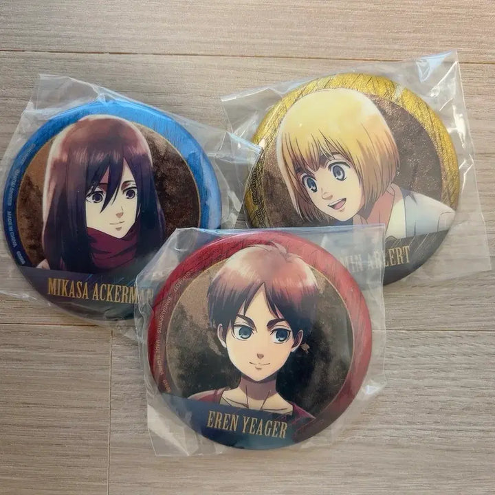[BUNJANG] Attack on Titan Can Badge Set G Prize Ichiban Kuji / 진격의거인 캔뱃지 제일복권G상 팝니다