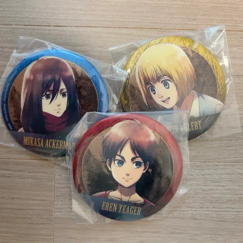 [BUNJANG] Attack on Titan Can Badge Set G Prize Ichiban Kuji / 진격의거인 캔뱃지 제일복권G상 팝니다