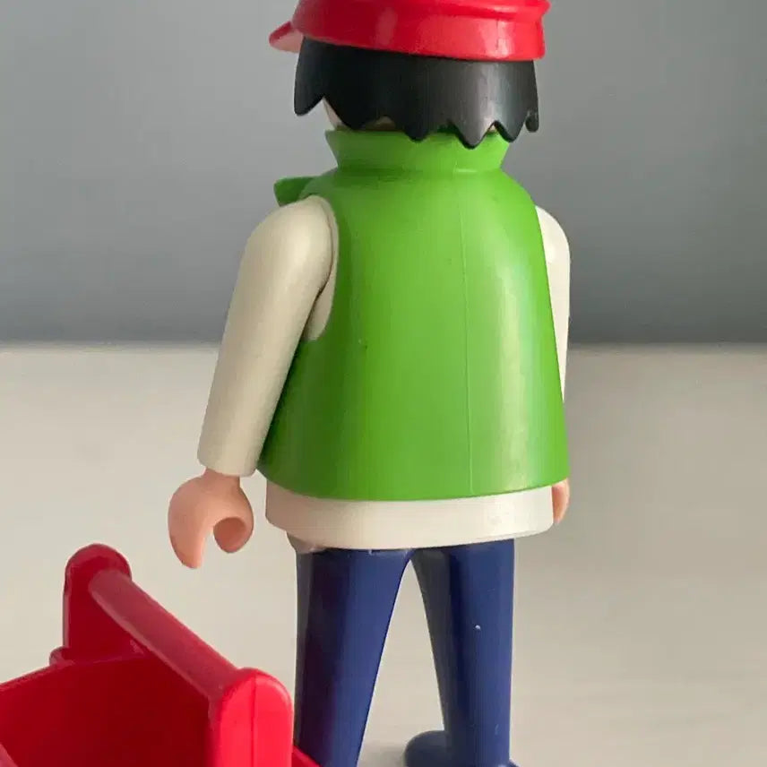[BUNJANG] Playmobil Red Hat Potbelly Mustache Man / 중고 플레이모빌 빨간 모자 배 나온 콧수염 아저씨