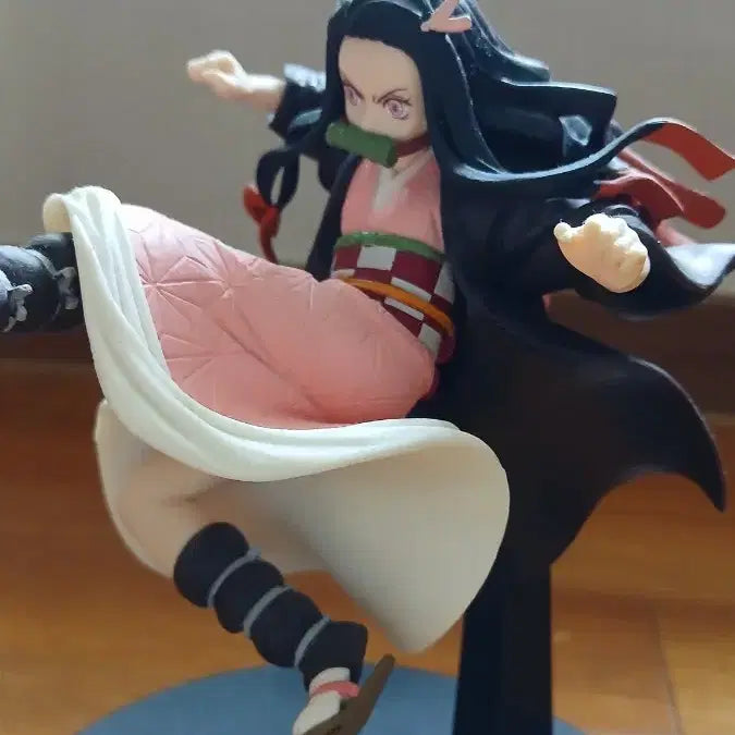 [BUNJANG] Demon Slayer Nezuko Figure / 귀멸의 칼날 네즈코 피규어