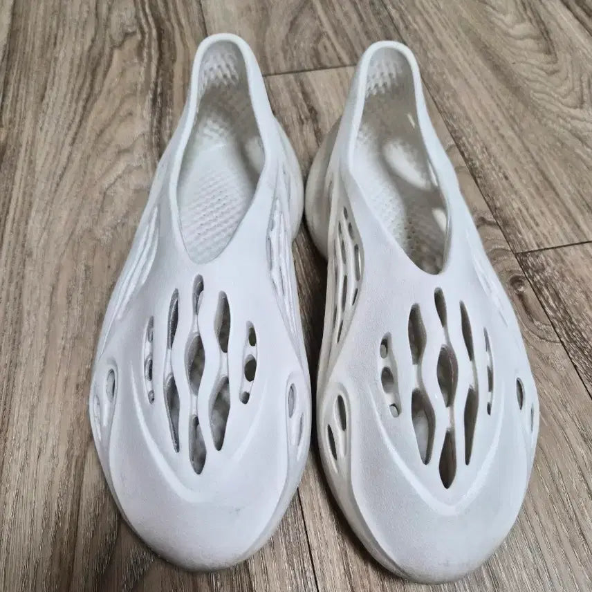 [SOLD OUT] 295 ] 폼러너 아라랏