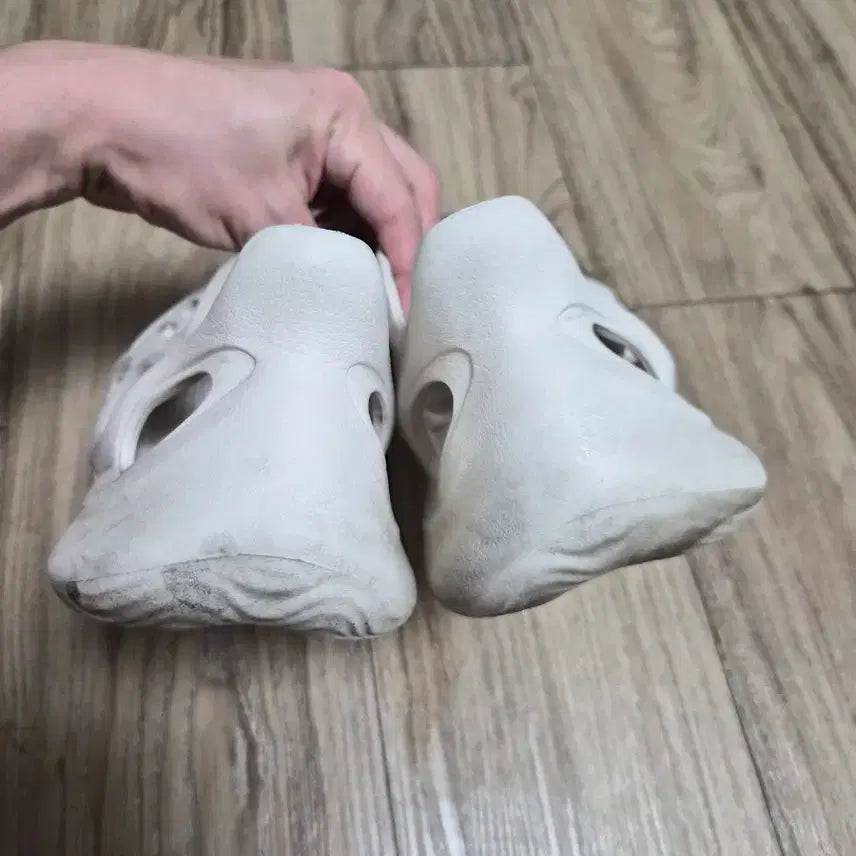 [SOLD OUT] 295 ] 폼러너 아라랏