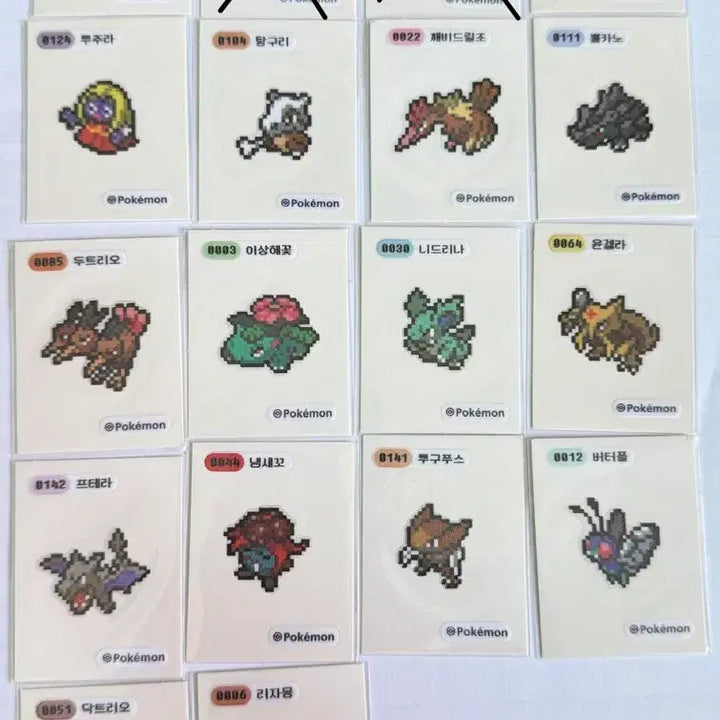 [BUNJANG] Pokemon Pixel Tteobuseal Stickers / 포켓몬 픽셀 띠부씰