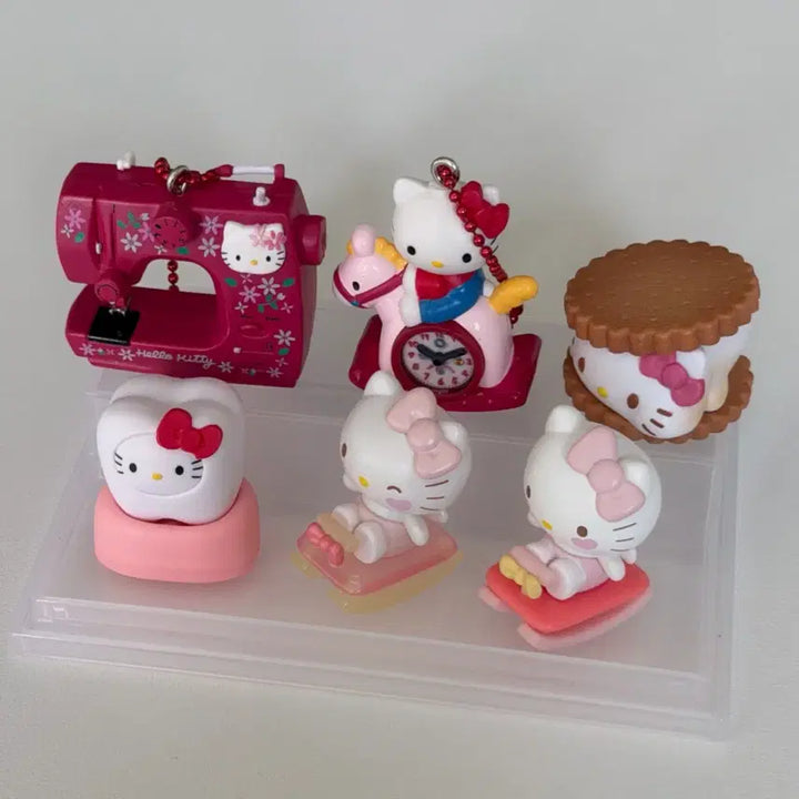 [BUNJANG] Sanrio Hello Kitty 50th Anniversary Gacha Set / 마지막 가격내림!!! (일괄) 산리오 키티 50주년 가챠 어금니 가챠 등