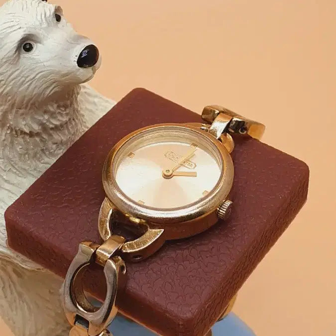 [SOLD OUT] 코치(COACH) C로고 뱅글 레이어드 메탈 시계, 16.5
