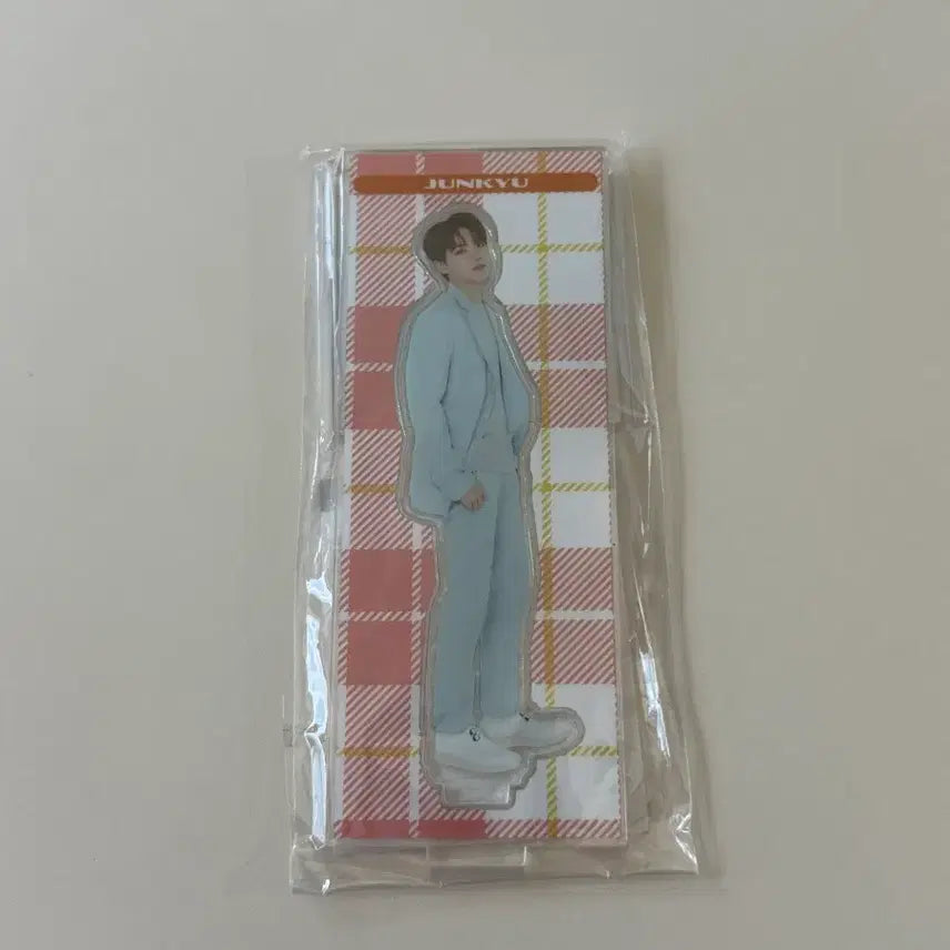 [BUNJANG] TREASURE Junkyu Acrylic Stand Japan / 트레저 준규 아크릴 스탠드 일본