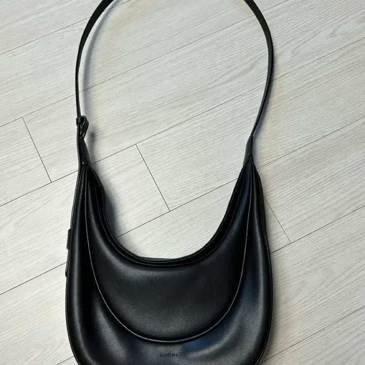 [BUNJANG] Elba Tegeev Ostara Mini Bag / 엘바테게브 오스트라 미니 카카오