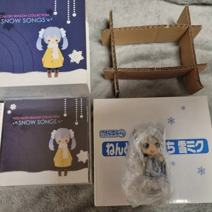 [BUNJANG] Vocaloid Snow Songs CD + Yuki Miku Puchie Nendoroid Set / VOCALOID SNOW SONGS CD + 유키미쿠 푸치넨도세트