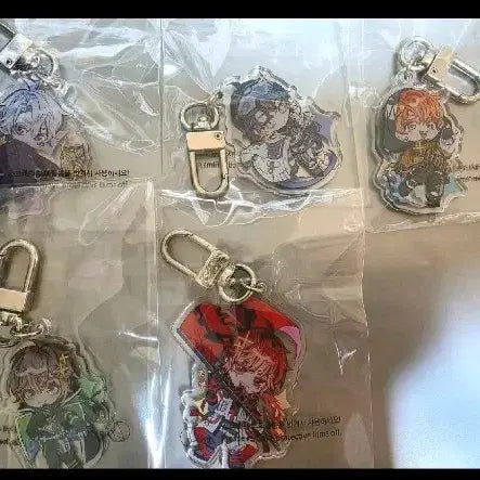 [BUNJANG] Le Sserafim Reload Acrylic Keyring / 리레볼루션 리로드 아크릴 키링