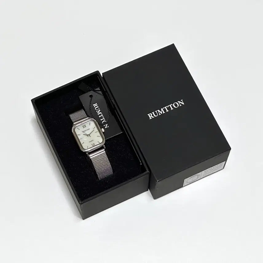 [SOLD OUT] (오늘만 세일) 럼튼 시계 실버 하버 메쉬 워치