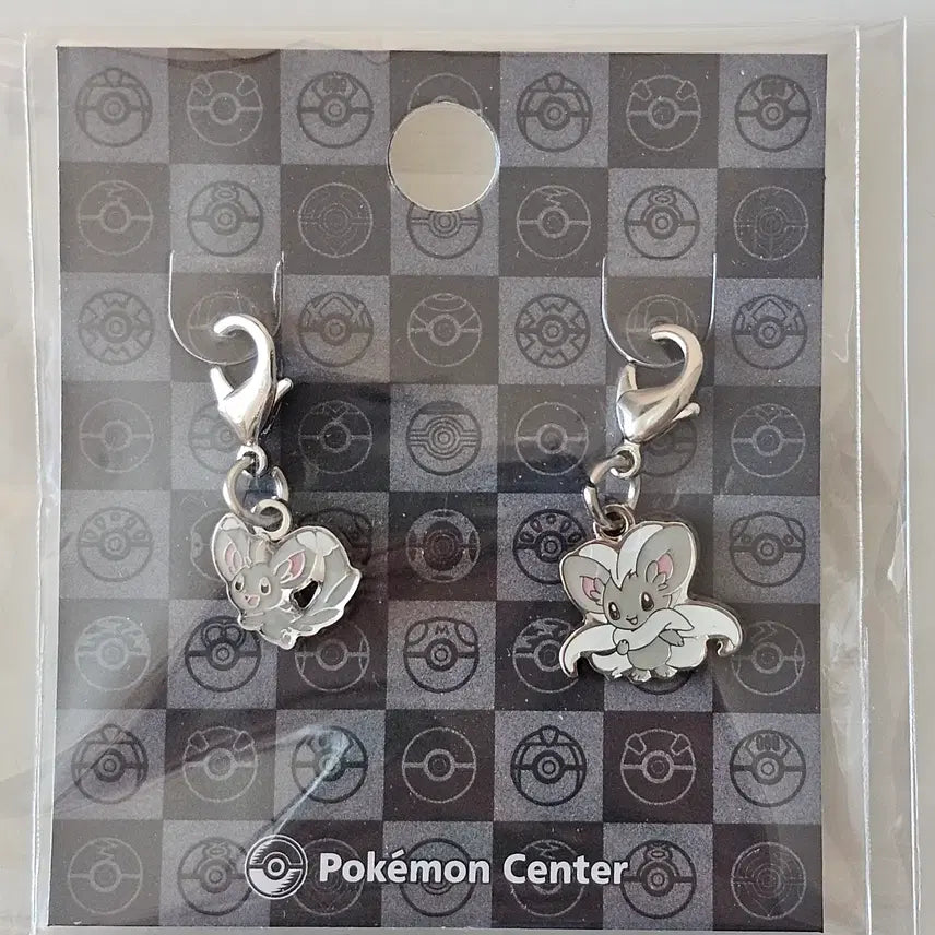 [BUNJANG] Pokemon Center National Pokedex Metal Charm Chirami Chirachino / 포켓몬센터 전국도감 메탈참 치라미 치라치노