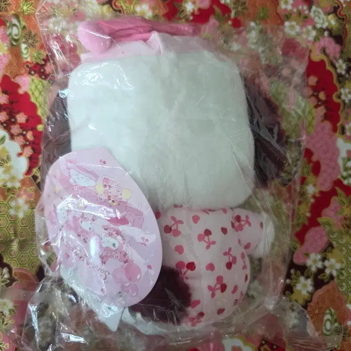 [BUNJANG] Sanrio Pochacco Medium Plush Doll / 산리오 포차코 포챠코 즐거운 호캉스 중형 인형