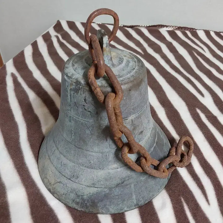 [BUNJANG] Antique Bronze Bell with Chain / 오래된 청동 종 쇠사슬 포함