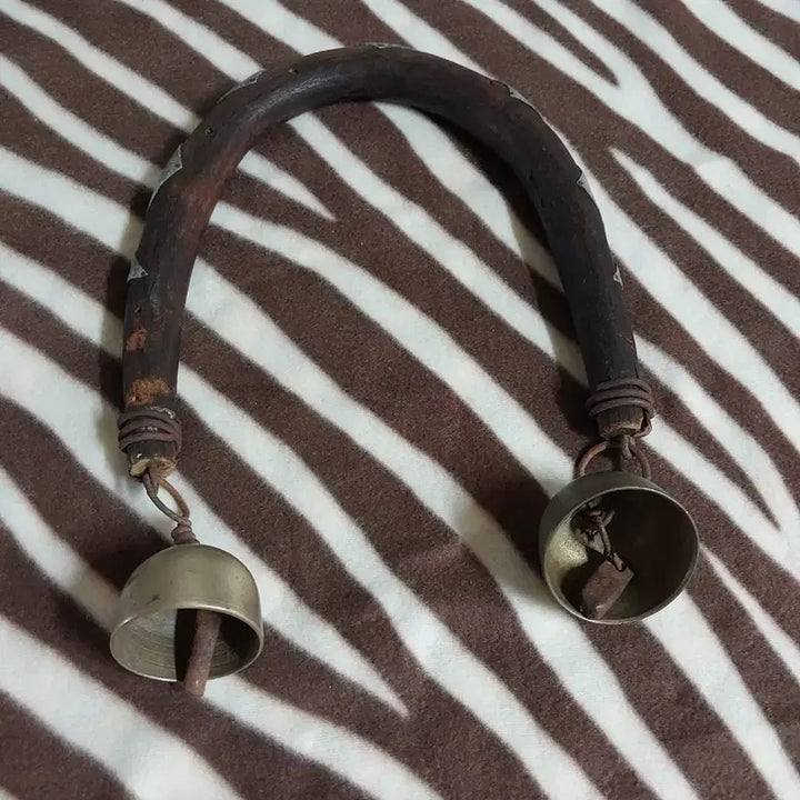 [BUNJANG] Antique Wooden and Metal Cowbell / 만속품  멍 워낭