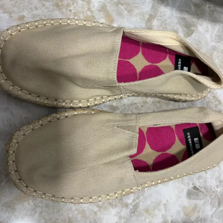 [SOLD OUT] 미착용 유니클로 마리메꼬 에스파듀 S사이즈