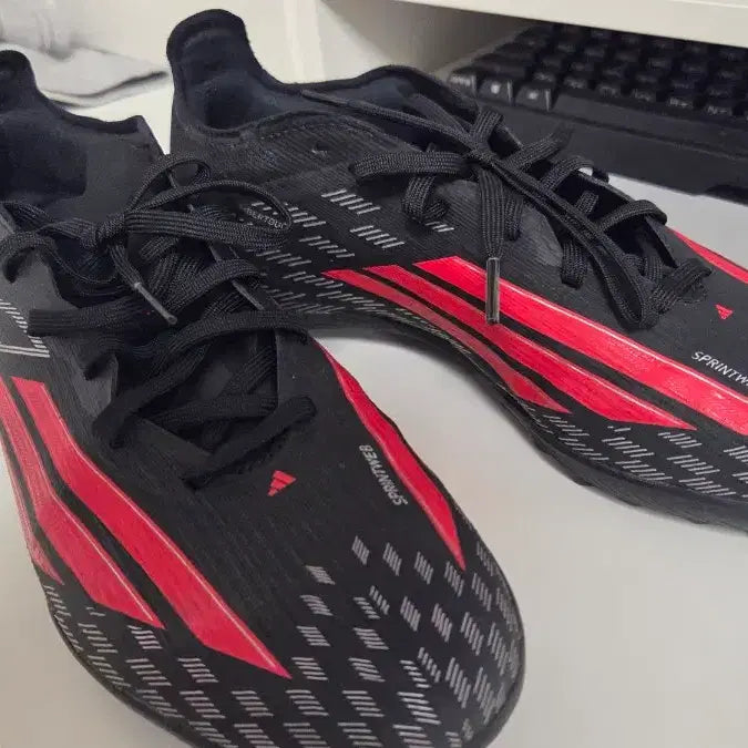 [BUNJANG] Adidas F50 Pro Turf Shoes Black/Red (TF 275mm) / 아디다스 F50 프로 터프화 블랙/레드 (TF 275mm)
