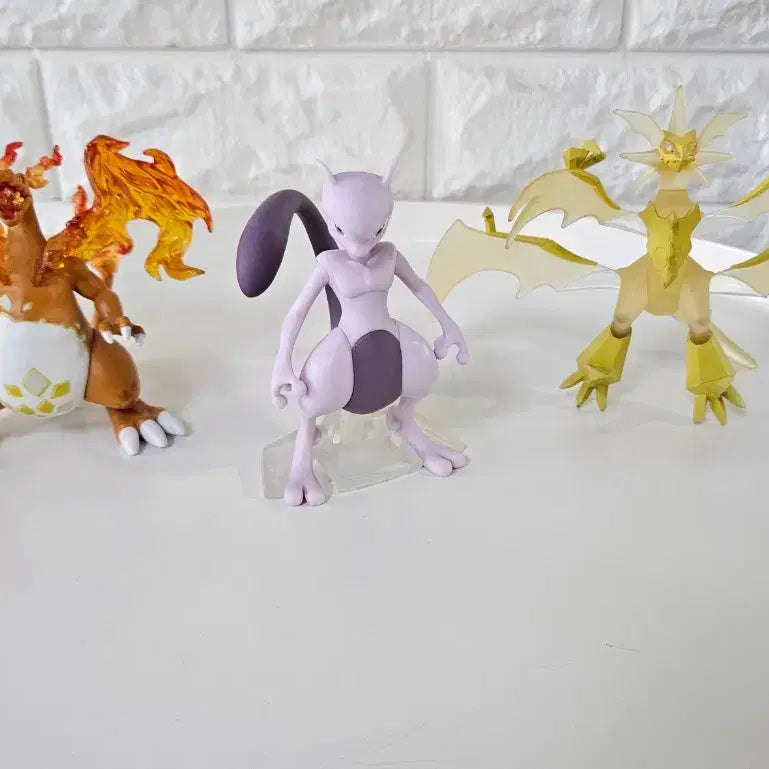 [BUNJANG] Pokemon Moncolle Figures Lot of 3 (Charizard, Mewtwo, Necrozma) / 포켓몬 몬코레 피규어 3종 일괄 판매합니다.