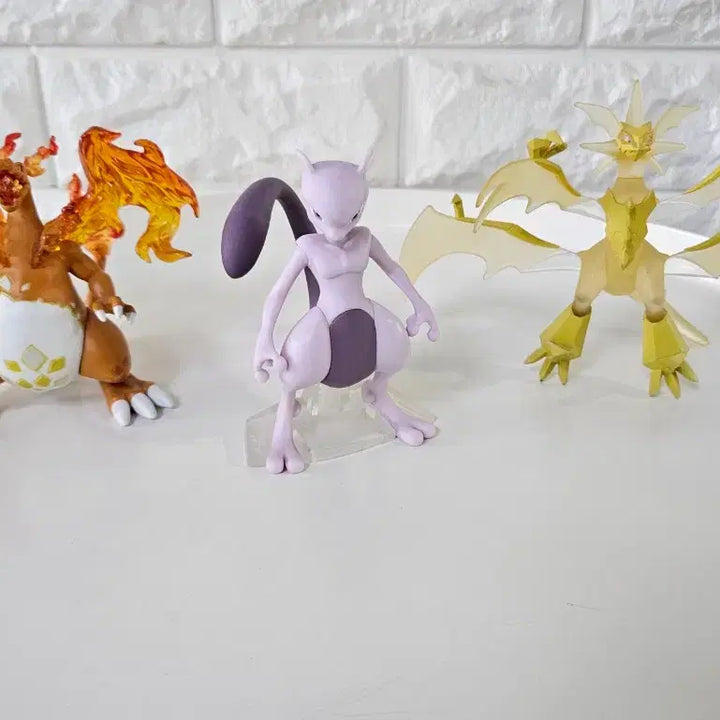 [BUNJANG] Pokemon Moncolle Figures Lot of 3 (Charizard, Mewtwo, Necrozma) / 포켓몬 몬코레 피규어 3종 일괄 판매합니다.