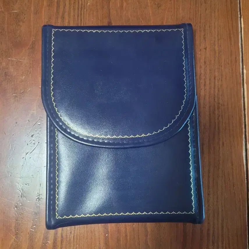 [SOLD OUT] BAILEY BANKS &amp; BIDDLE 네이비 접이식 목걸이 케이스