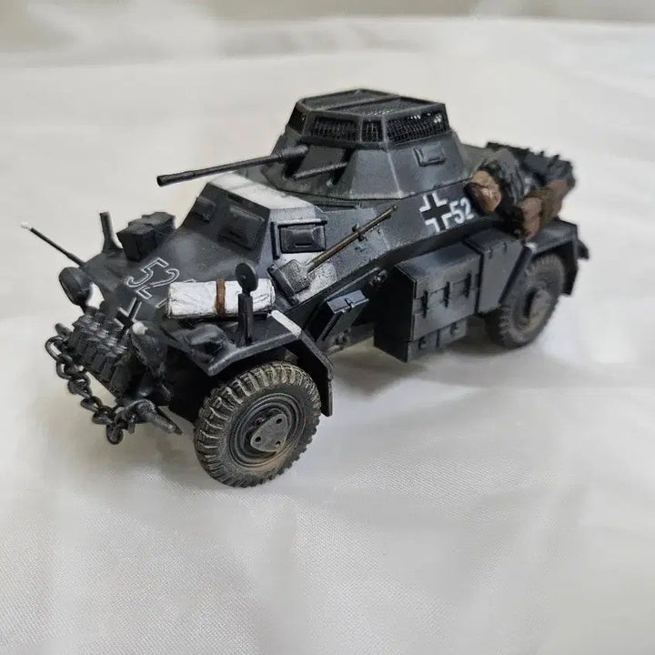 [BUNJANG] 1/35 Scale German Sd.Kfz.222 Armored Car Model Kit - Completed Build / 급처 처분 독일군 Sd.Kfz.222 장갑차 1/35 프라모델 완성작