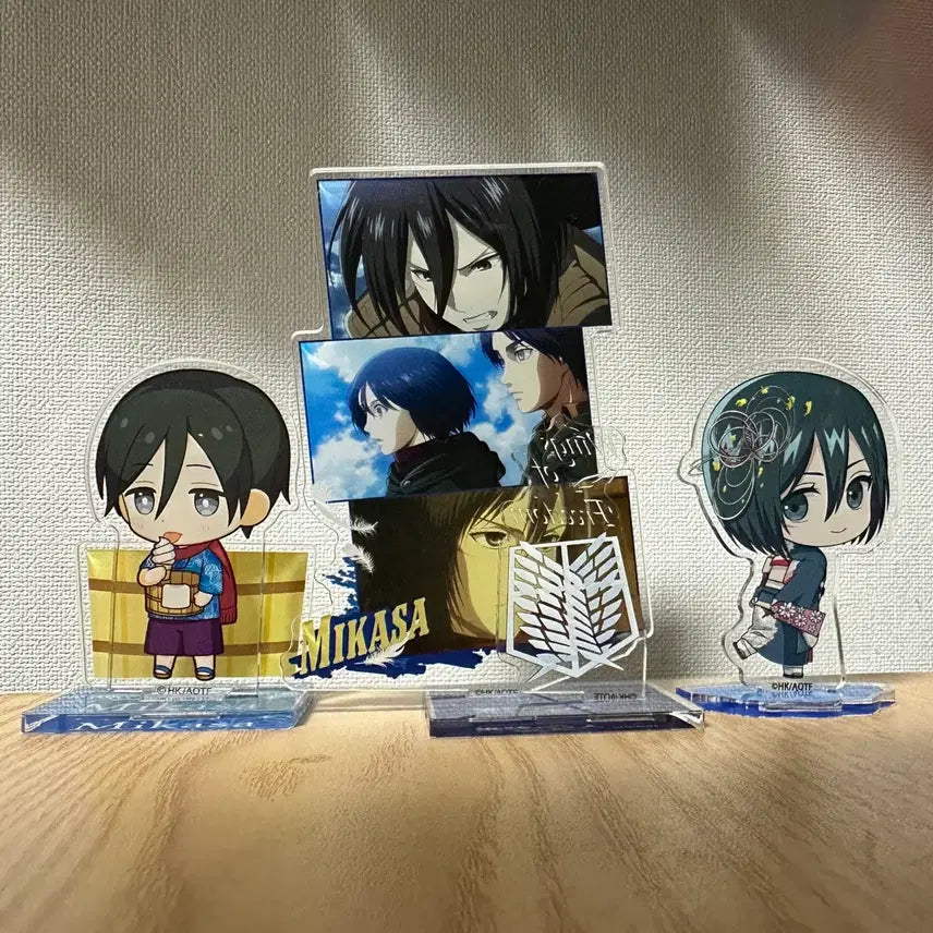 [BUNJANG] Attack on Titan Mikasa Ackerman Acrylic Stand Set / 미카사 아크릴스탠드 팝니다
