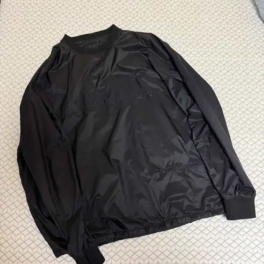 [SOLD OUT] 모이프 나일론 상의