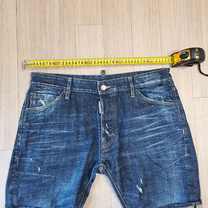 [SOLD OUT] 디스퀘어드2 청바지 반바지 롤업
