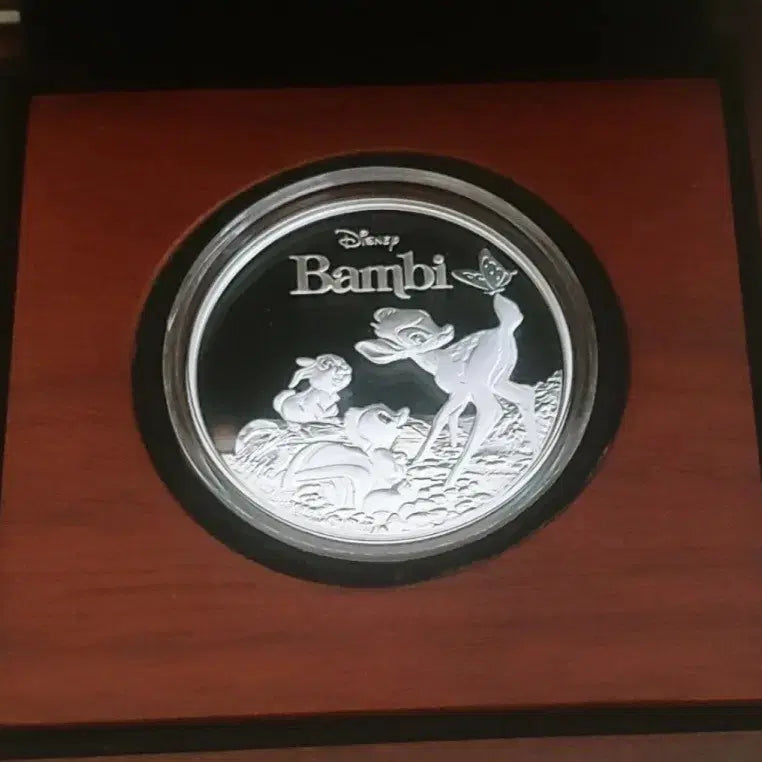 [BUNJANG] Disney Bambi Commemorative Medal / 디즈니 밤비 기념 메달
