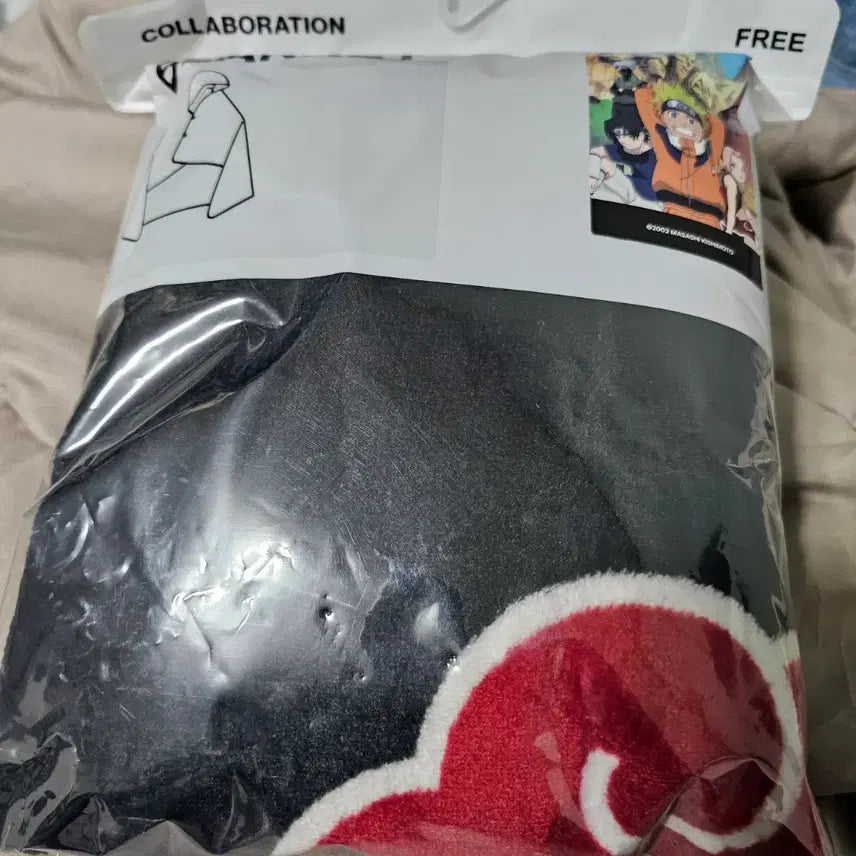 [BUNJANG] SPAO Naruto Akatsuki Hoodie Blanket / 스파오 나루토 아카츠키 후드 담요 양도