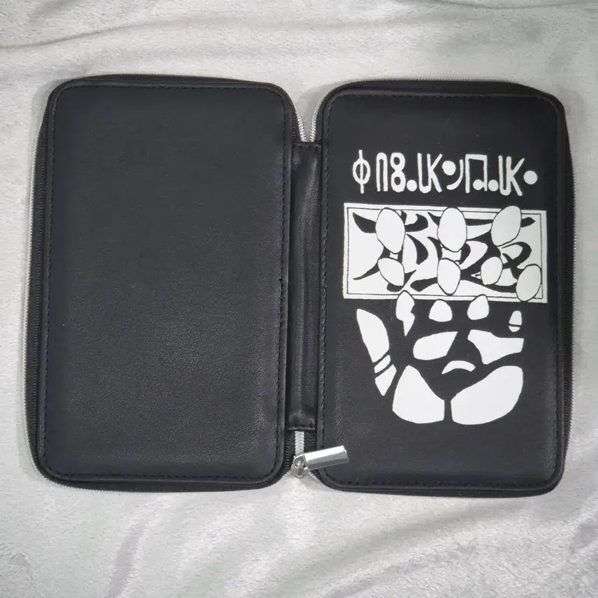 [BUNJANG] Hunter x Hunter Chrollo "Master of the Grasp" Multi Case Pouch / 헌터헌터 도적의 극의 클로로 멀티케이스 파우치