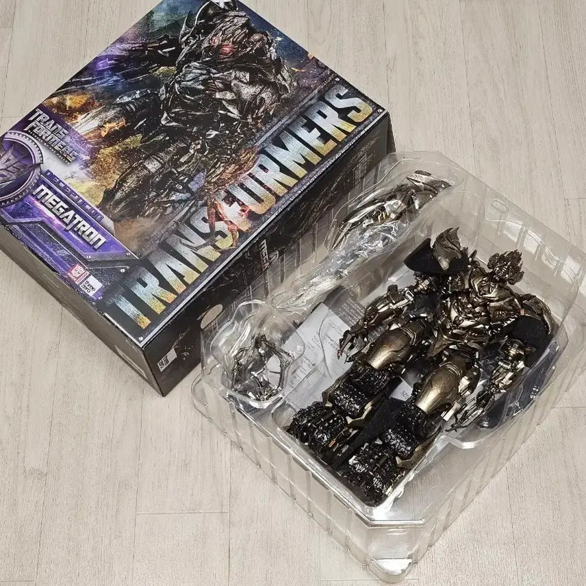 [BUNJANG] Threezero Transformers Megatron DLX / 쓰리제로 트랜스포머 메가트론 DLX