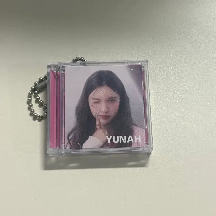 [BUNJANG] ILLIT Yoona CD Gacha Bandai Capsule Toy Goods MD / 아일릿 윤아 CD 가챠 반다이 캡슐토이 굿즈 엠디