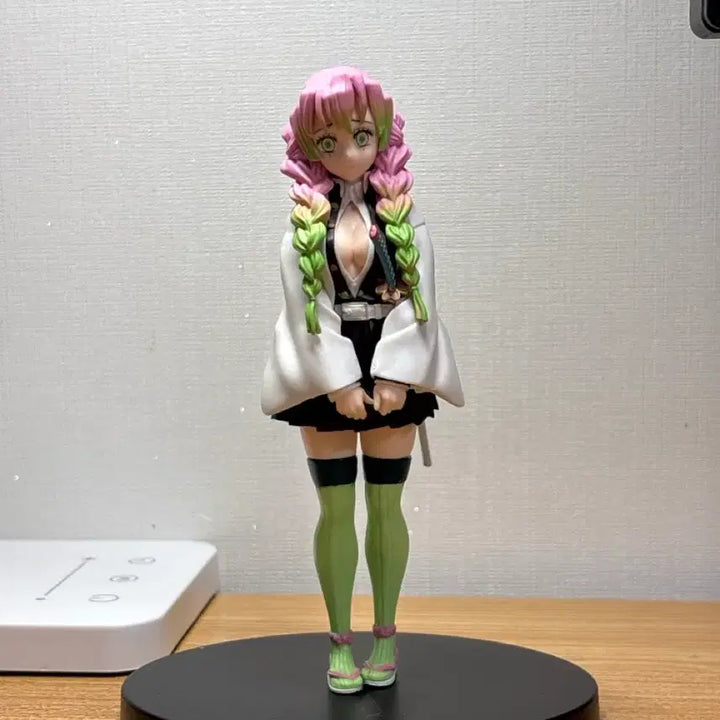 [BUNJANG] Kanroji Mitsuri Figure / 귀멸의 칼날 칸로지 미츠리 피규어