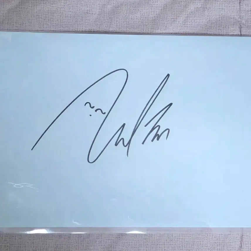[BUNJANG] Hanroro Signed Album / 한로로 싸인지 팝니다.