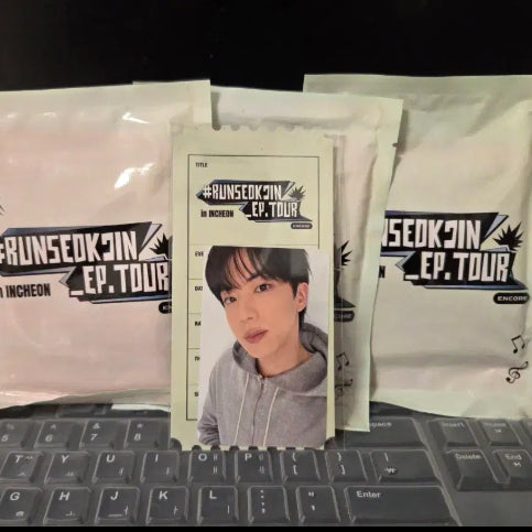 [BUNJANG] BTS Jin Run BTS Lucky Draw Photocard Bundle Set / BTS 런석진 막콘 앙콘 아미존 포토카드 포카 + 핫팩 3개 일괄 양도
