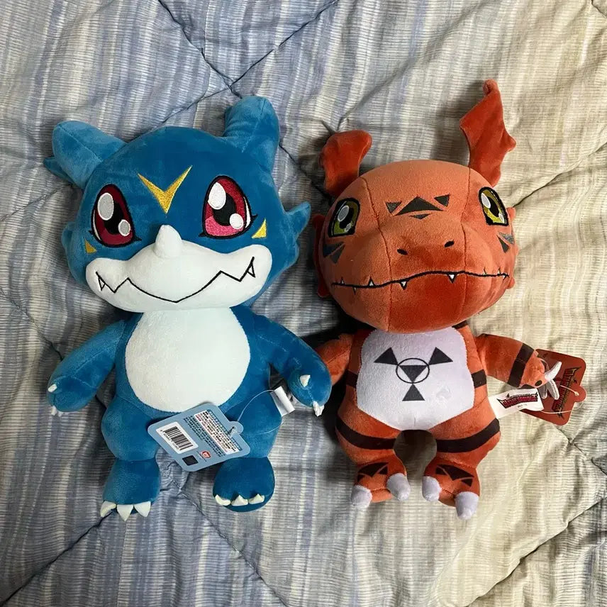 [BUNJANG] Digimon Guilmon &amp; V-mon Medium Plush Doll Bundle Set / 일괄)디지몬 봉제 인형 길몬 브이몬 중형인형