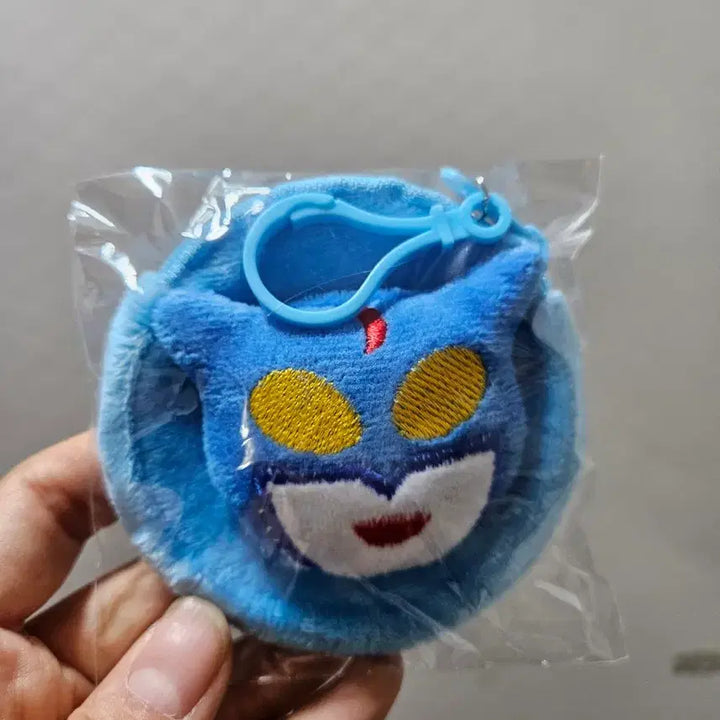 [BUNJANG] Crayon Shin-chan Action Mask Round Pouch / [짱구] 액션가면 원형 파우치
