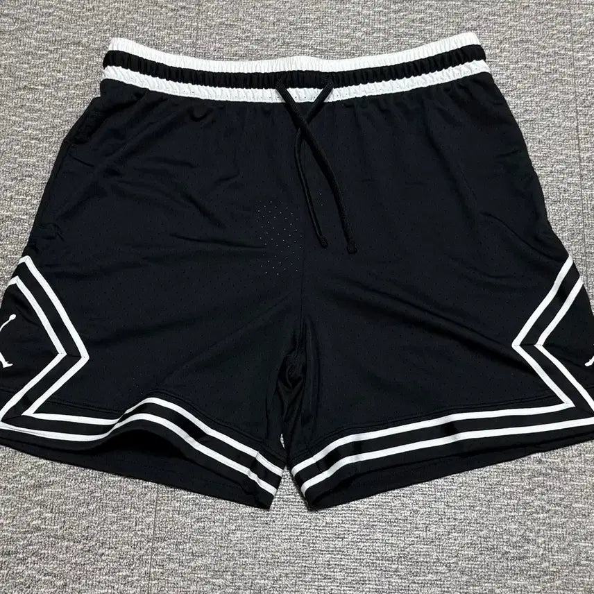 [SOLD OUT] 나이키 조던 반바지