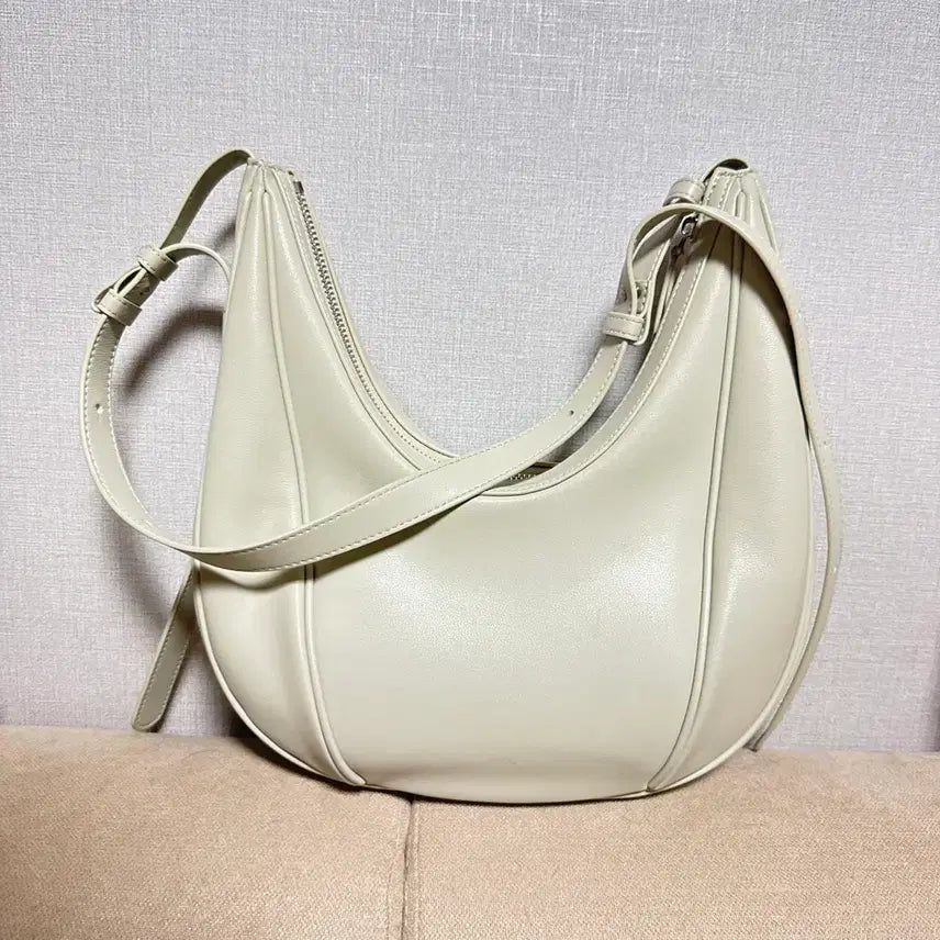 [BUNJANG] Polnuea Oval Bag Plain / 폴뉴아 오벌백 플레인