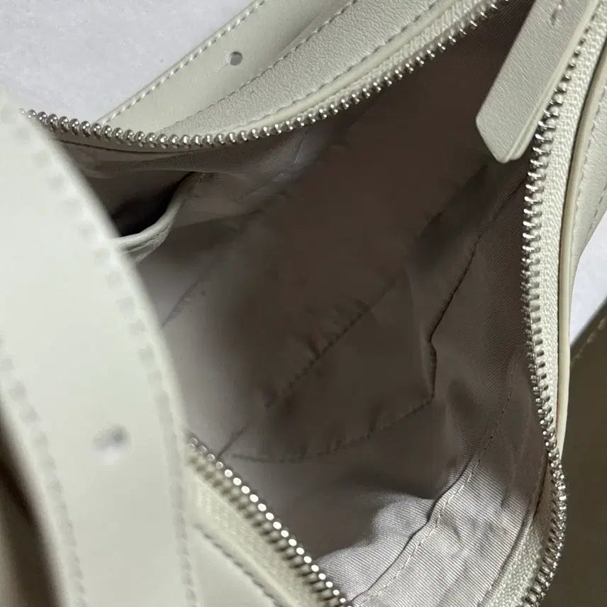 [BUNJANG] Polnuea Oval Bag Plain / 폴뉴아 오벌백 플레인